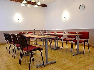Hotel Toppin Cavaillon 2*,