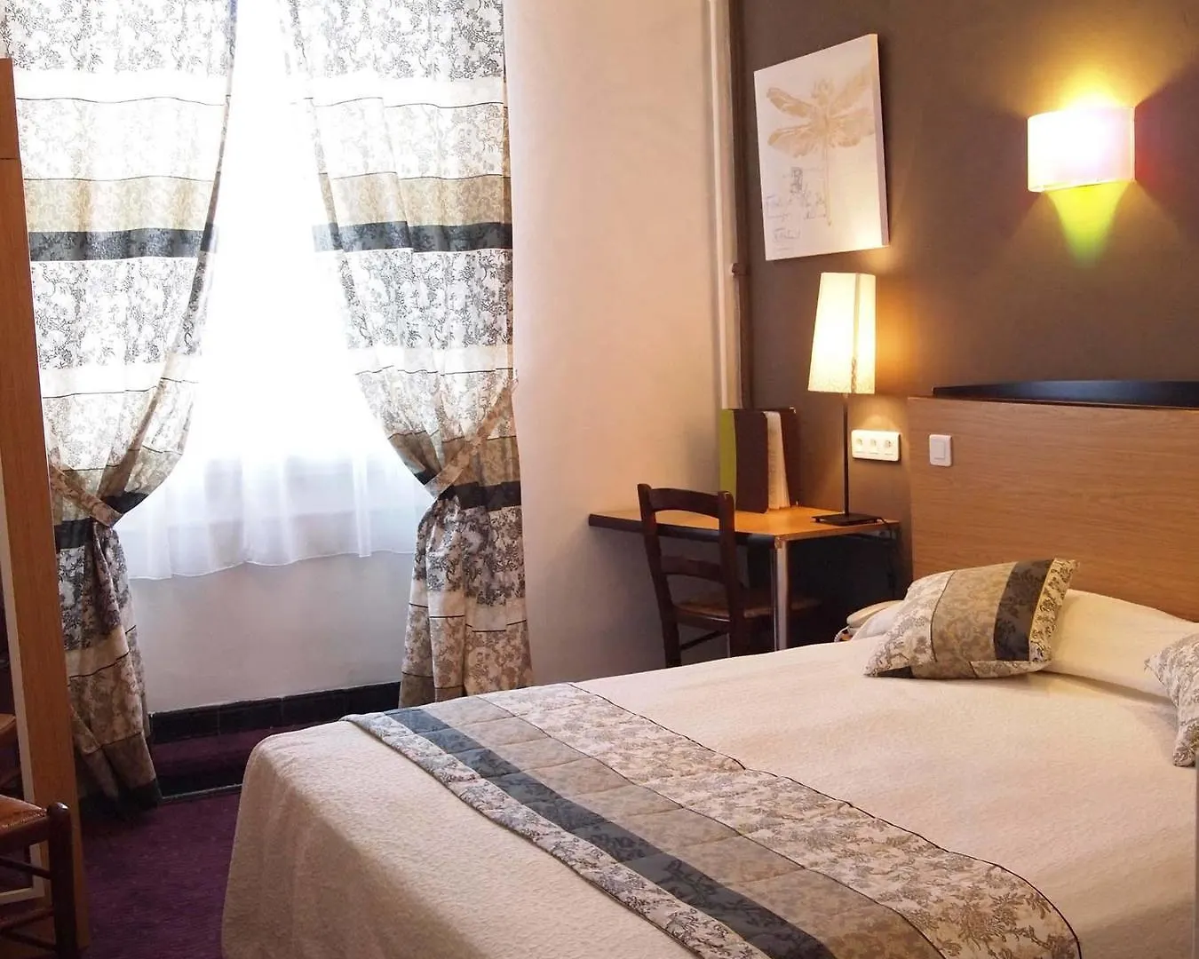 Hotel Toppin Cavaillon 2*,  France